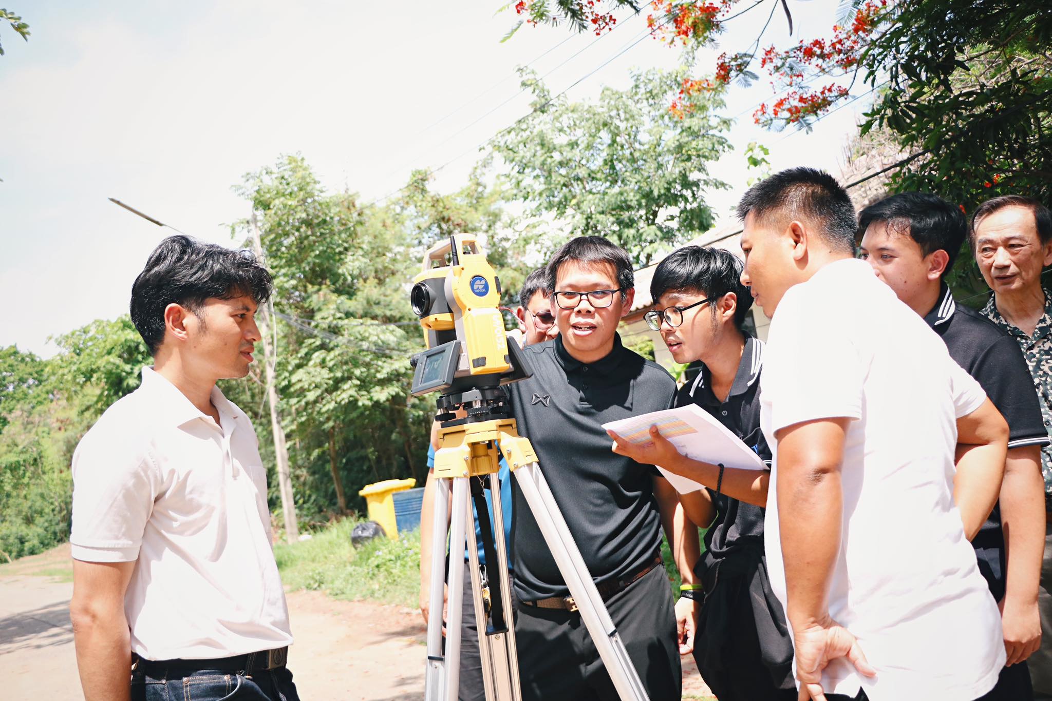 title - รองเลขาธิการ ส.ป.ก. ตรวจเยี่ยม ส.ป.ก. ปทุมธานี ติดตามการดำเนินงานรังวัดสำรวจและการปฏิรูปที่ดิน